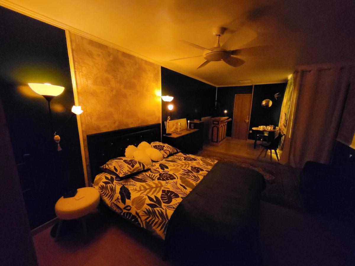 Choisy Le Jacuzzi Bed & Breakfast エクステリア 写真