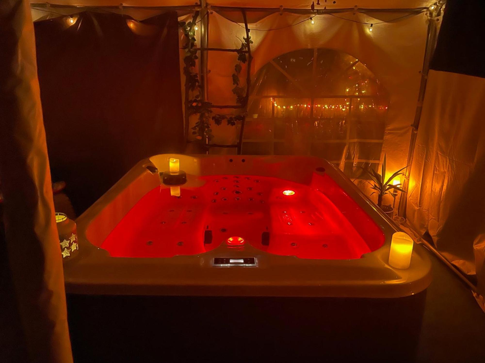 Choisy Le Jacuzzi Bed & Breakfast エクステリア 写真
